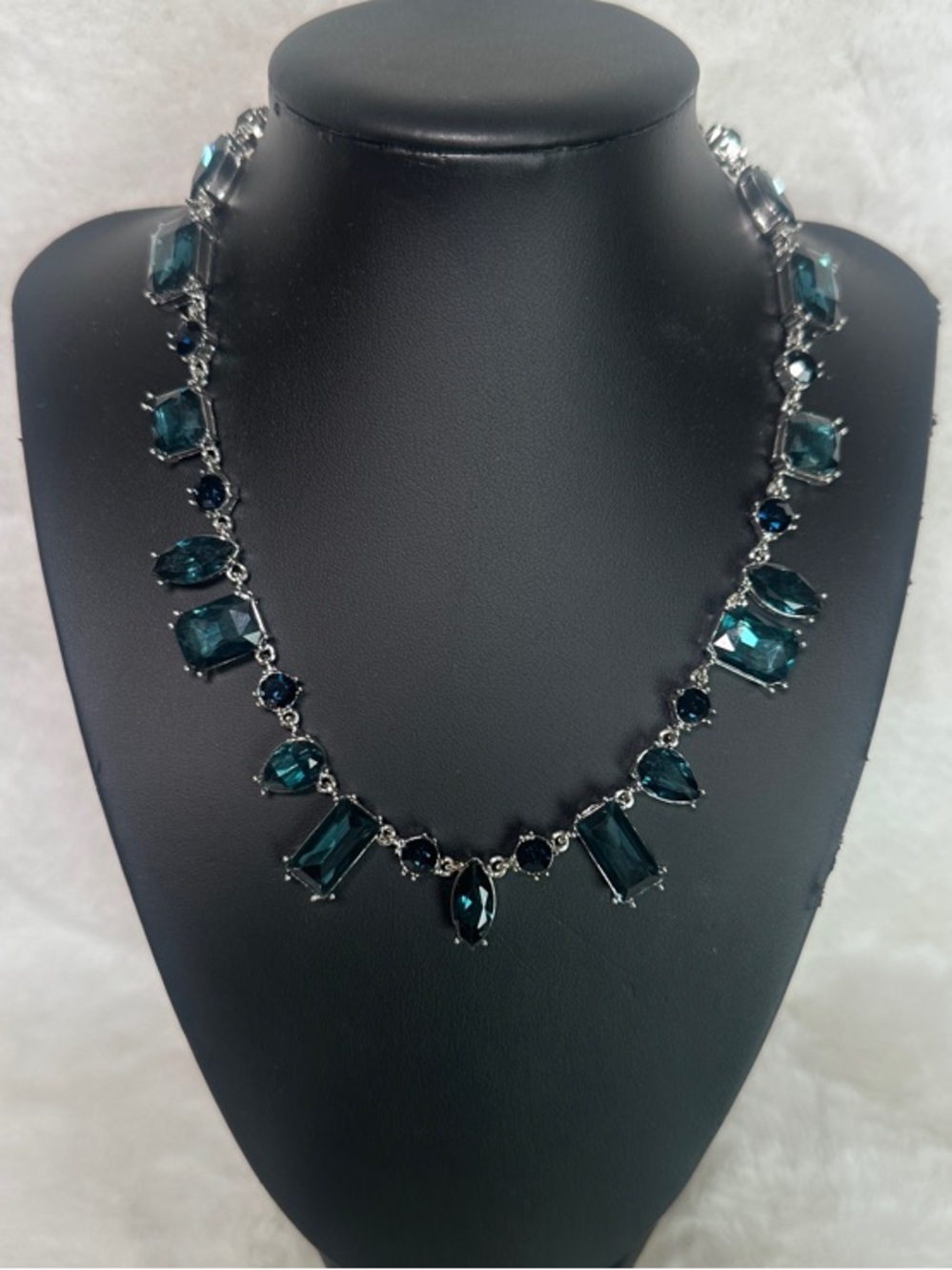 GUESS Silver-Tone Necklace with Deep Teal Crystals